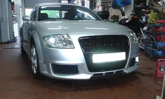 Audi TT in der Werkstatt
