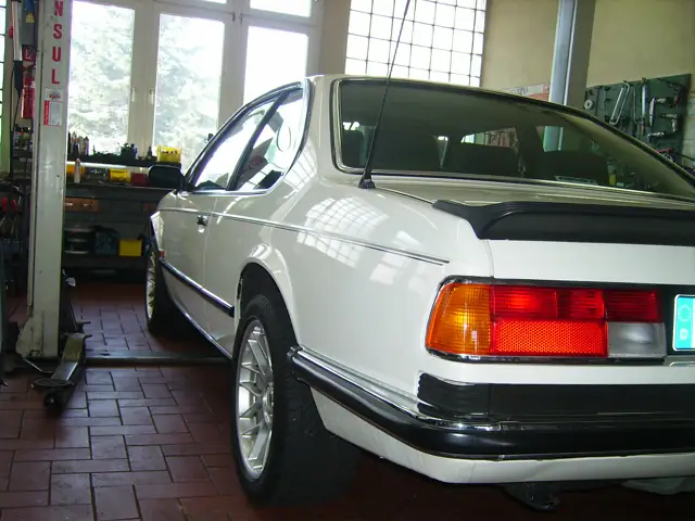 BMW 6er Coupé in der Werkstatt